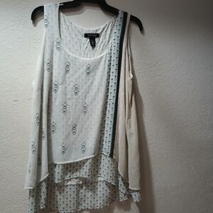 Stylish White Patterned Women's Top